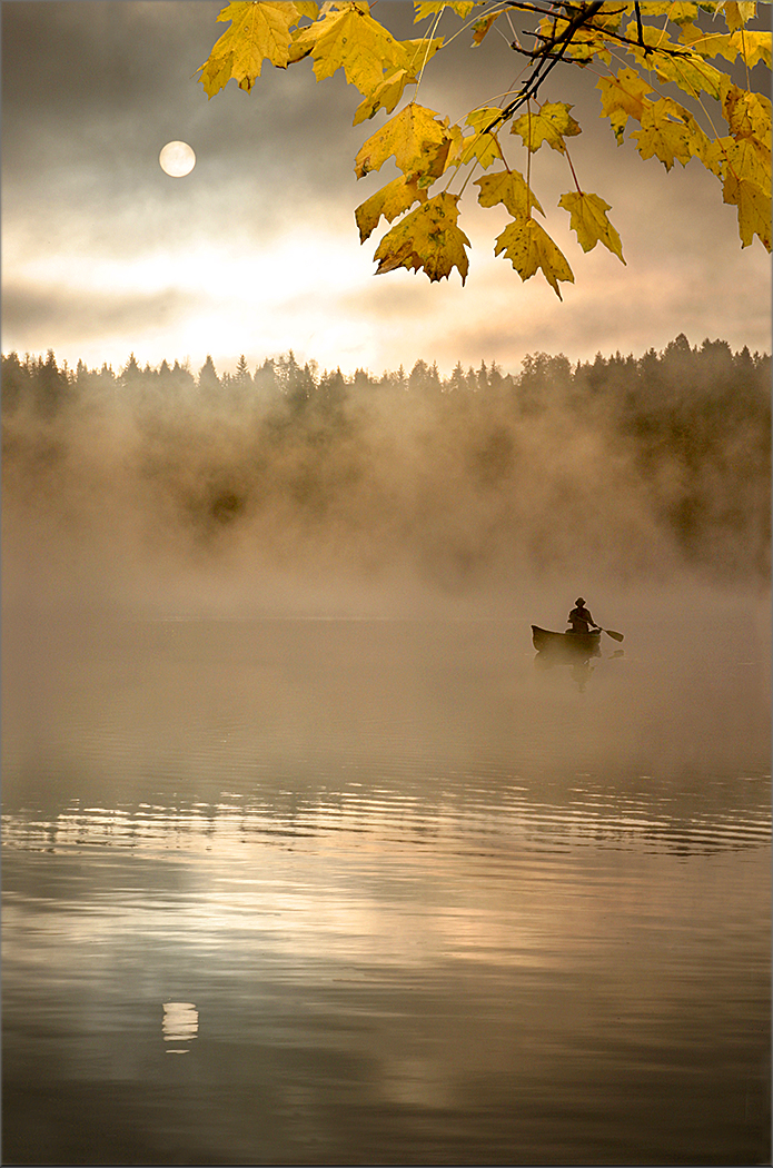 Autumn Morning Rowing byHenryNG